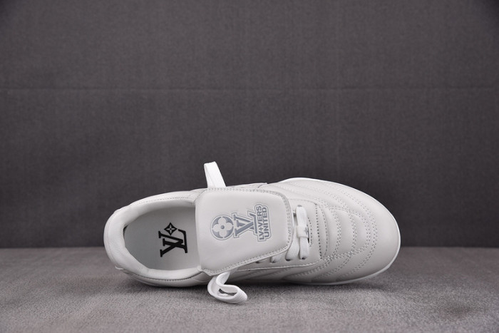 Lou1su1tt Footprint Soccer White Grey
