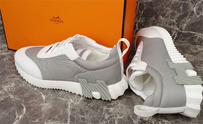 H**me5 Sneaker