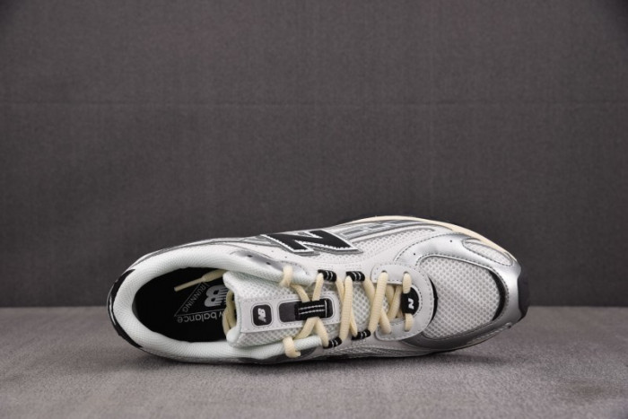 N3w Balance 204L Silver Metallic Black U204LSWD