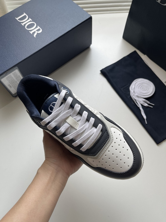 D10R B27 Sneaker