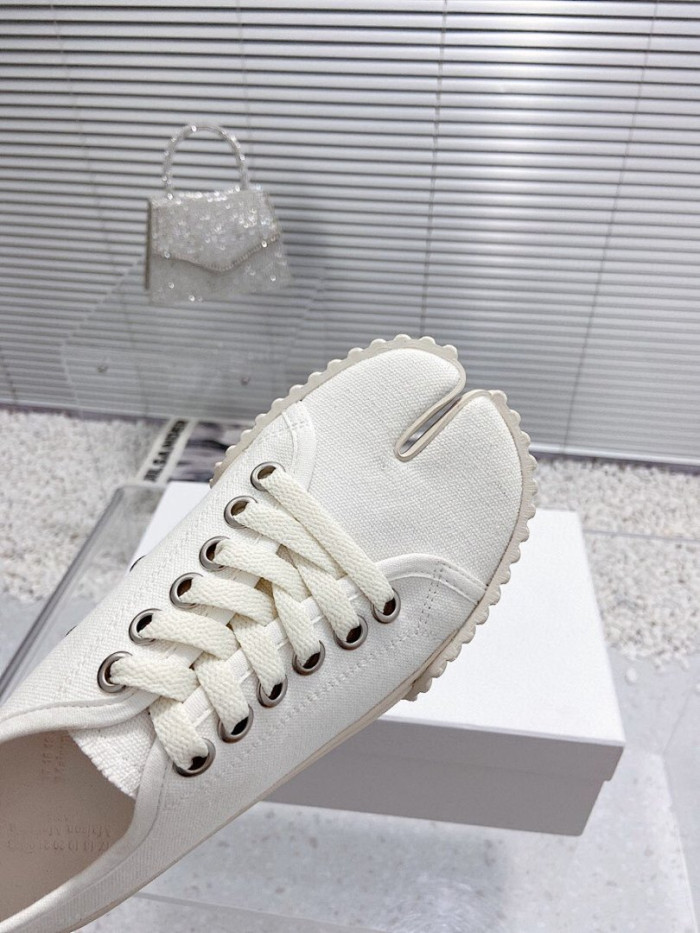 Ma1s0n Marg*e1a Tabi Low Top