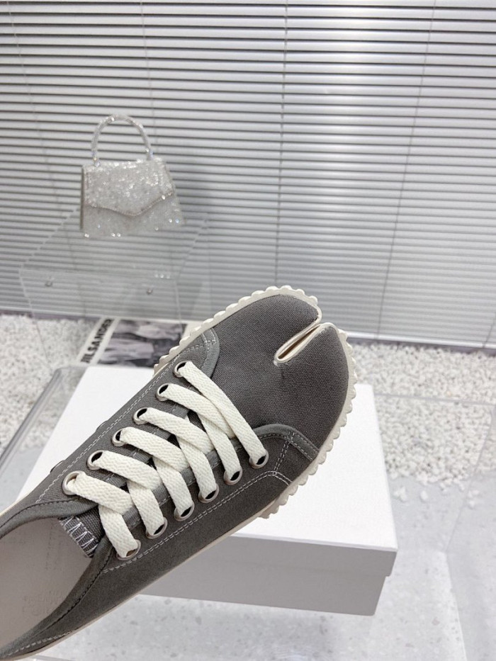 Ma1s0n Marg*e1a Tabi Low Top