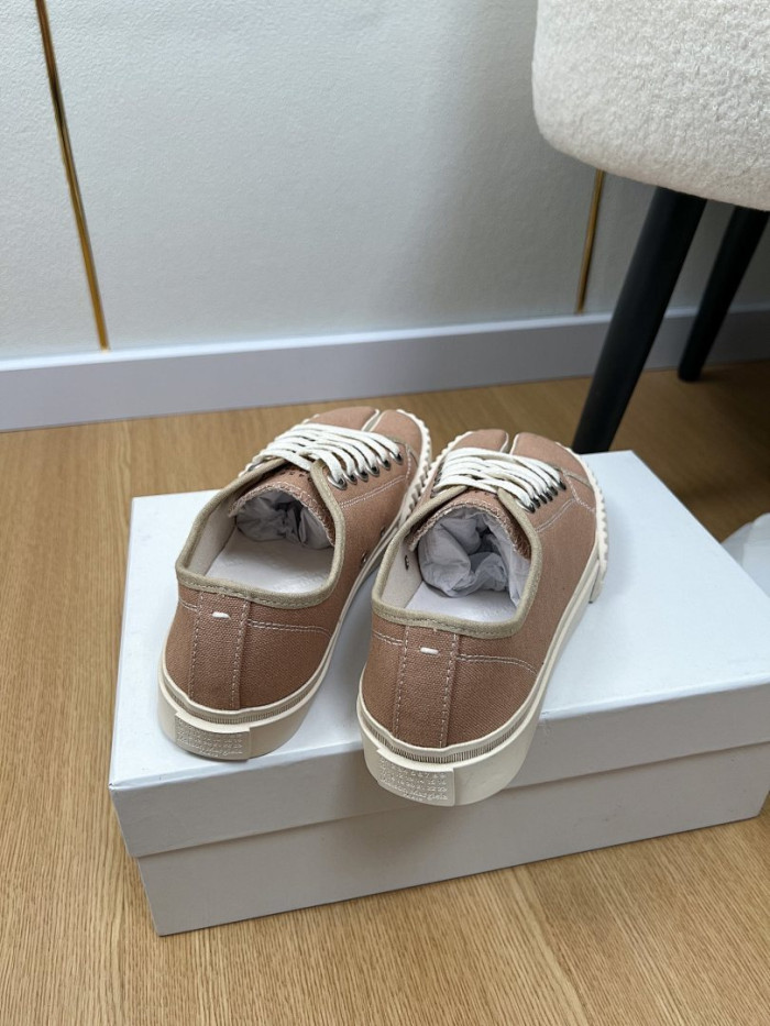 Ma1s0n Marg*e1a Tabi Low Top