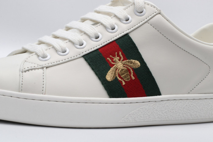 Gu66 Ace Embroidered Low-Top Sneaker white with bee