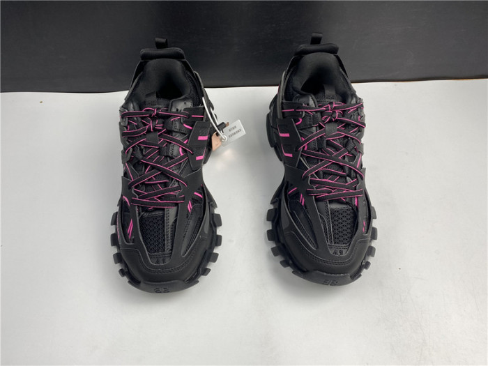 BLCG Track Trainer black and pink 542023 W2LA1 2046