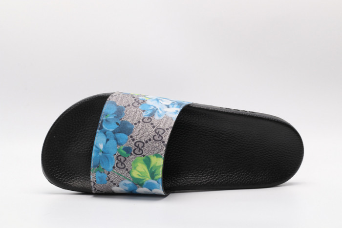 Gu66 SLIPPERS