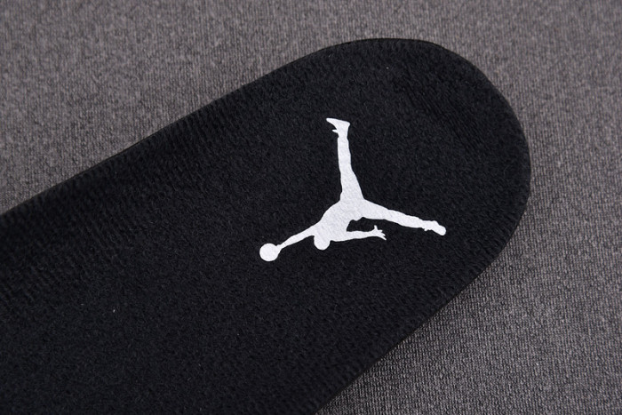 Air Jordan 4 Retro Thunder (2023) DH6927-017