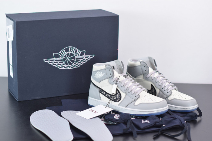 D10R X AIR JORDAN 1 HIGH OG (D10R SHOE BOX ) CN8607-002