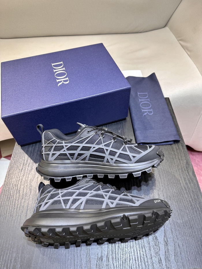 D10R B31 Runner Black