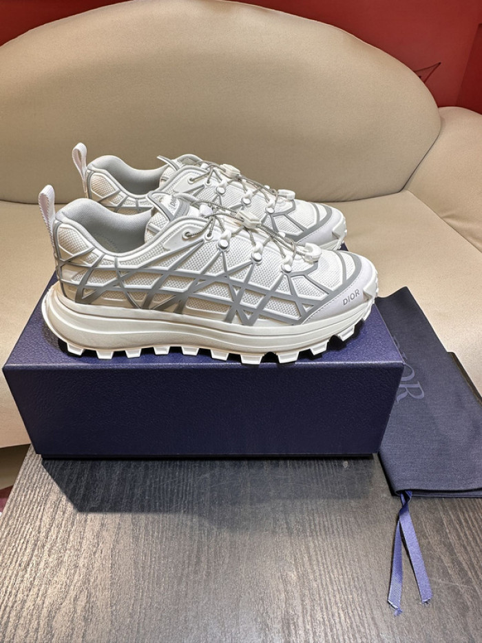 D10R B31 Runner White Grey
