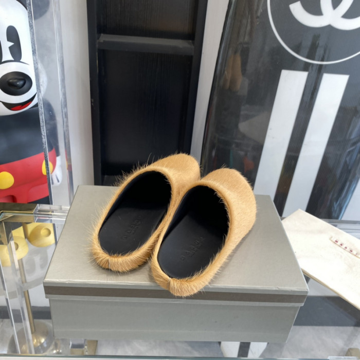 Marni Fur slides
