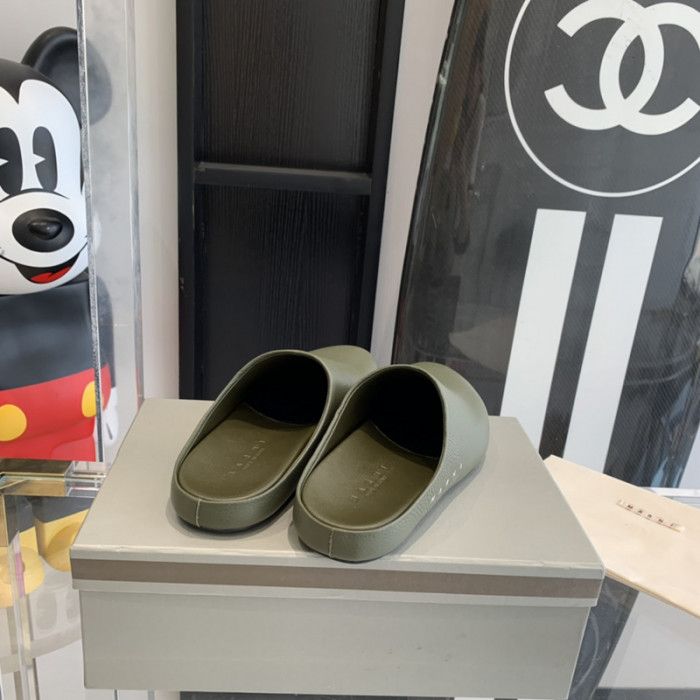 Marni Fur slides
