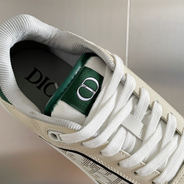 D10R B27 Sneaker