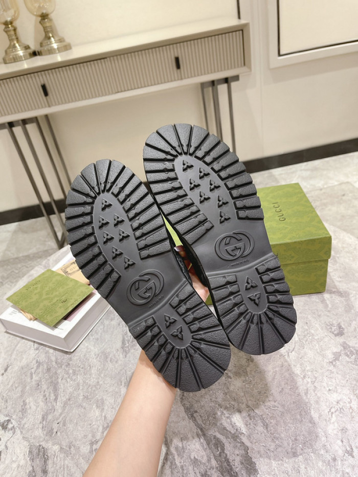 Gu66 SLIPPERS