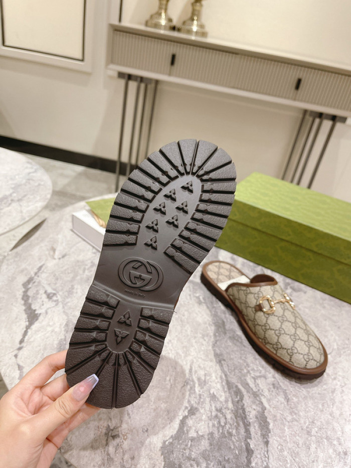 Gu66 SLIPPERS