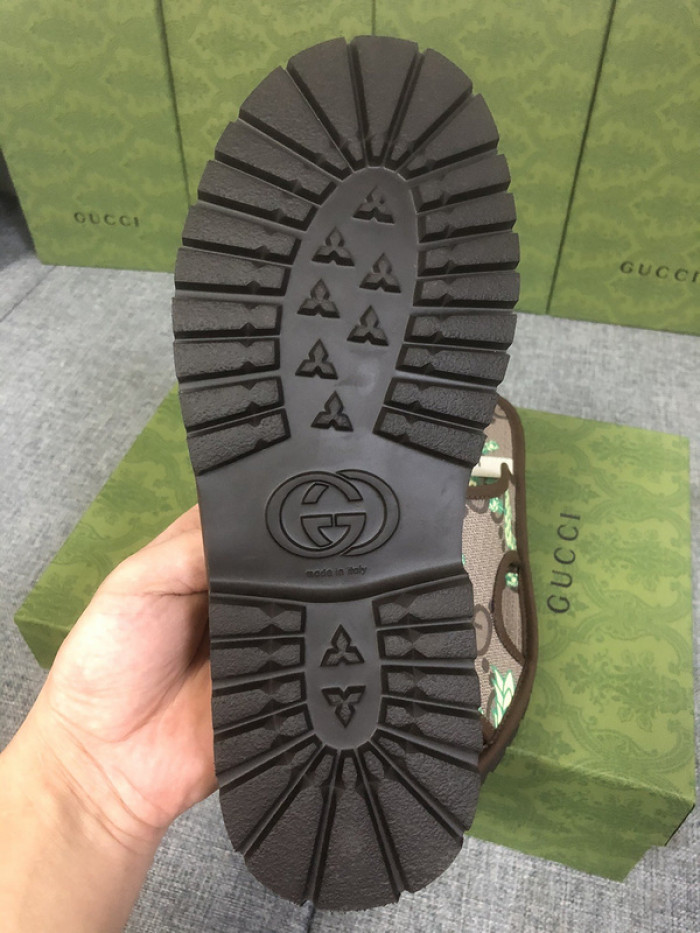 Gu66 SLIPPERS