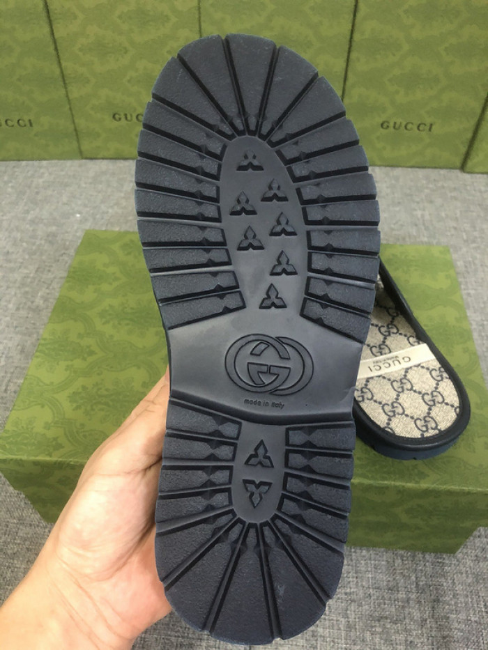 Gu66 SLIPPERS