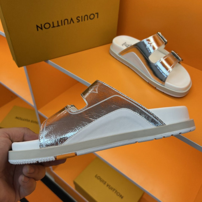 Lou1su1tt slides