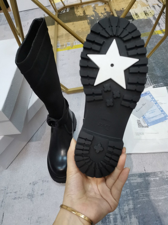 D10R Female boots