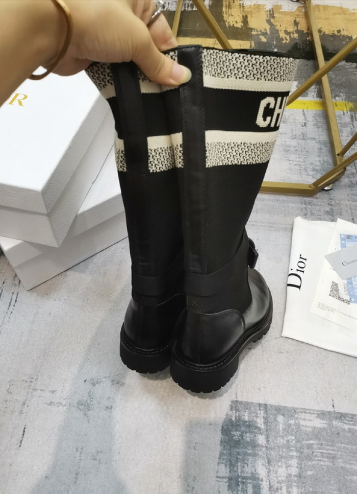 D10R Female boots