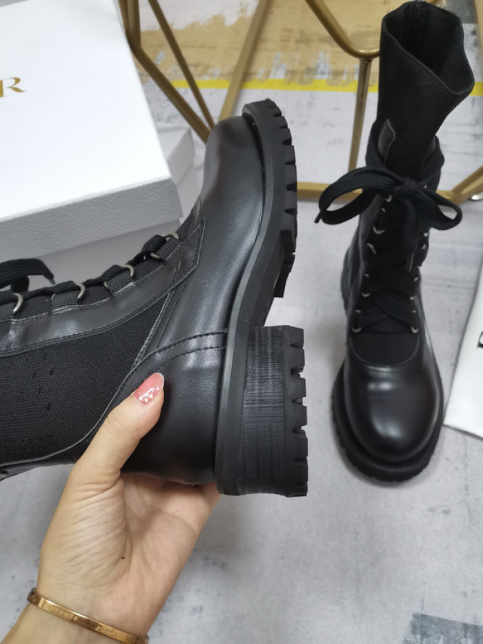 D10R Female boots