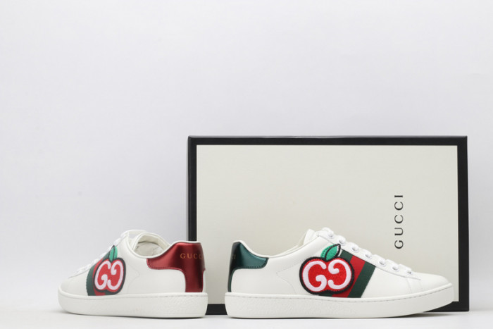 Gu66 Ace Embroidered Low-Top Sneaker