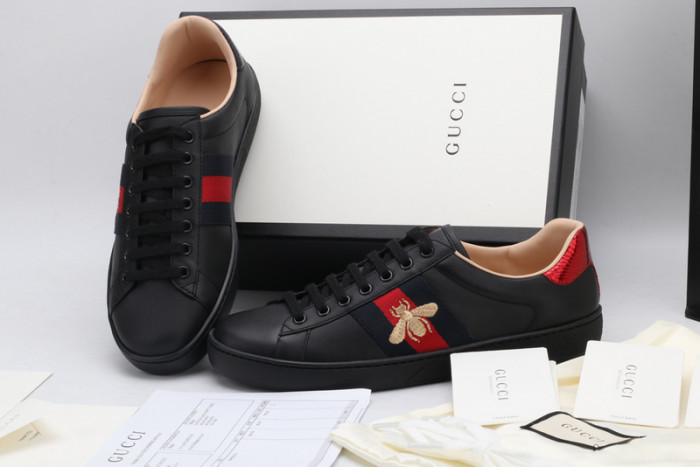 Gu66 Ace Embroidered Low-Top Sneaker