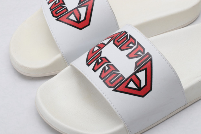 Gu66 SLIPPERS