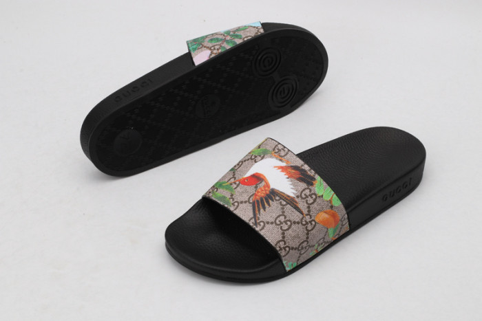 Gu66 SLIPPERS