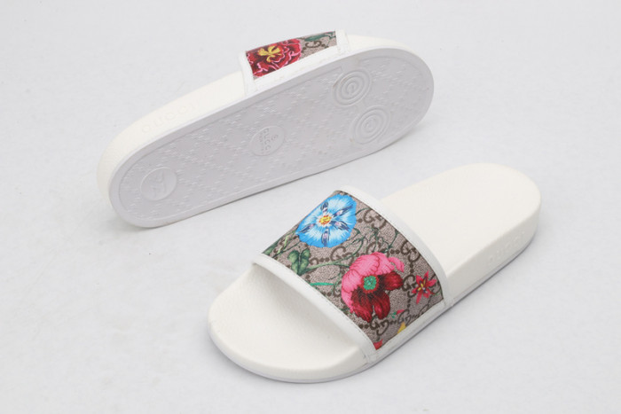 Gu66 SLIPPERS