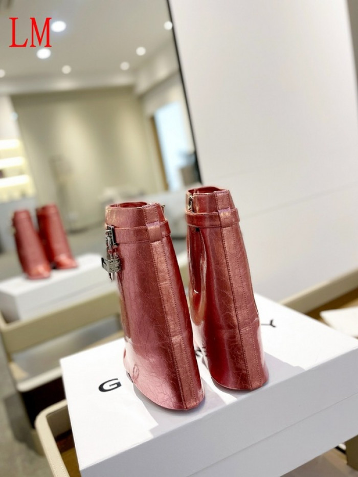 G1VENCHY BOOTS