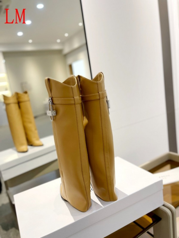 G1VENCHY BOOTS