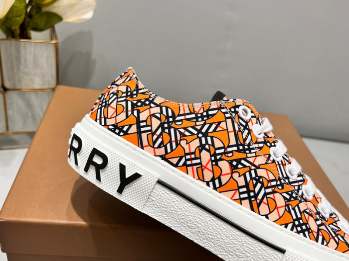 BUR SNEAKER