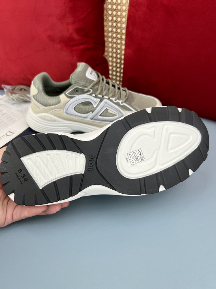 D10R B30 SNEAKER