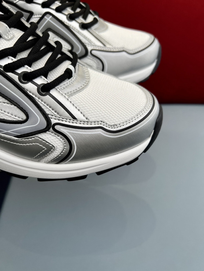 D10R B30 SNEAKER