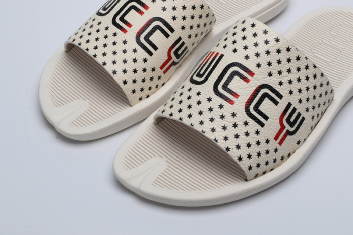 Gu66 SLIPPERS