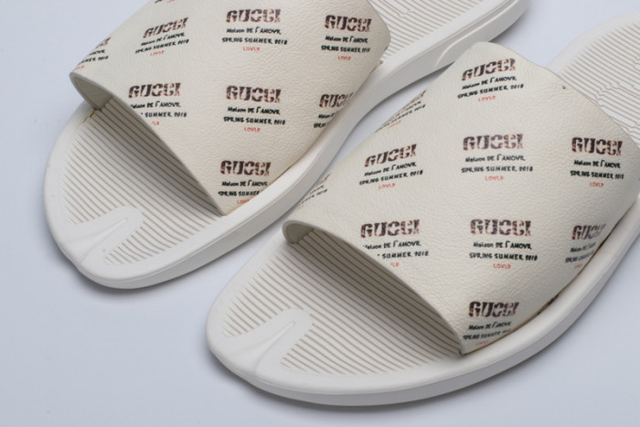 Gu66 SLIPPERS