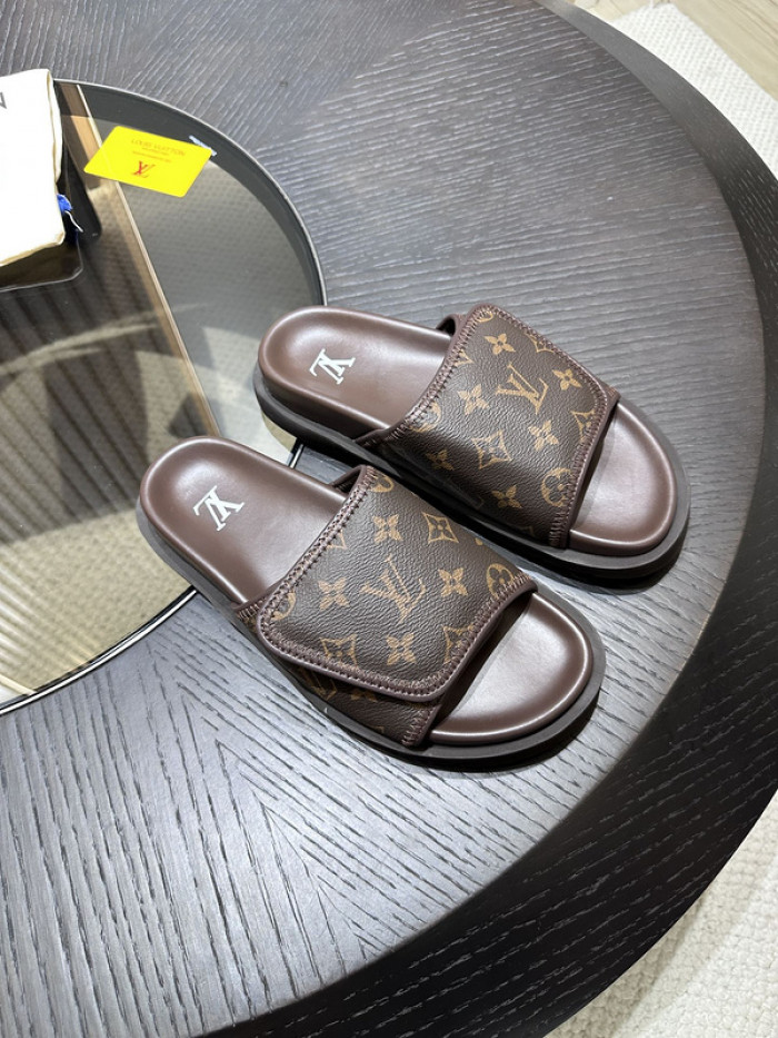 Lou1su1tt slides