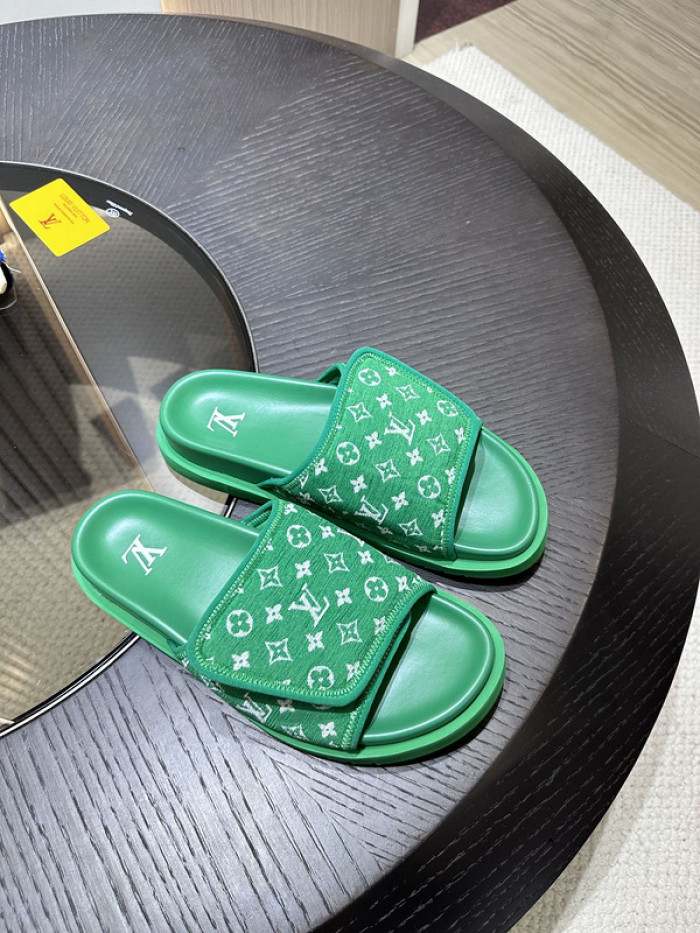 Lou1su1tt slides