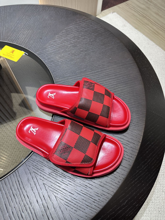 Lou1su1tt slides