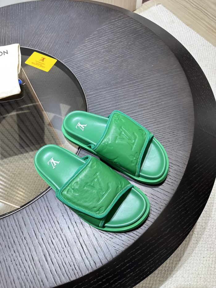 Lou1su1tt slides