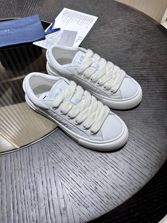 D10R B33 Sneaker