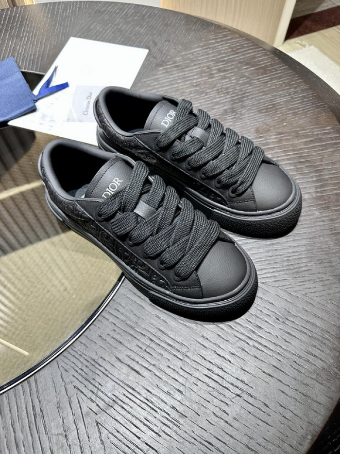 D10R B33 Sneaker