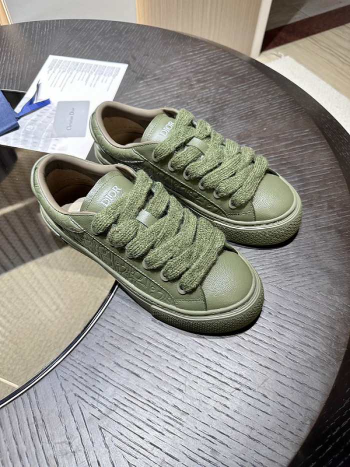 D10R B33 Sneaker