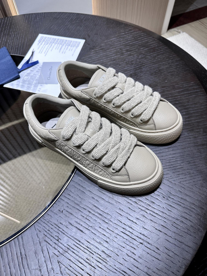 D10R B33 Sneaker