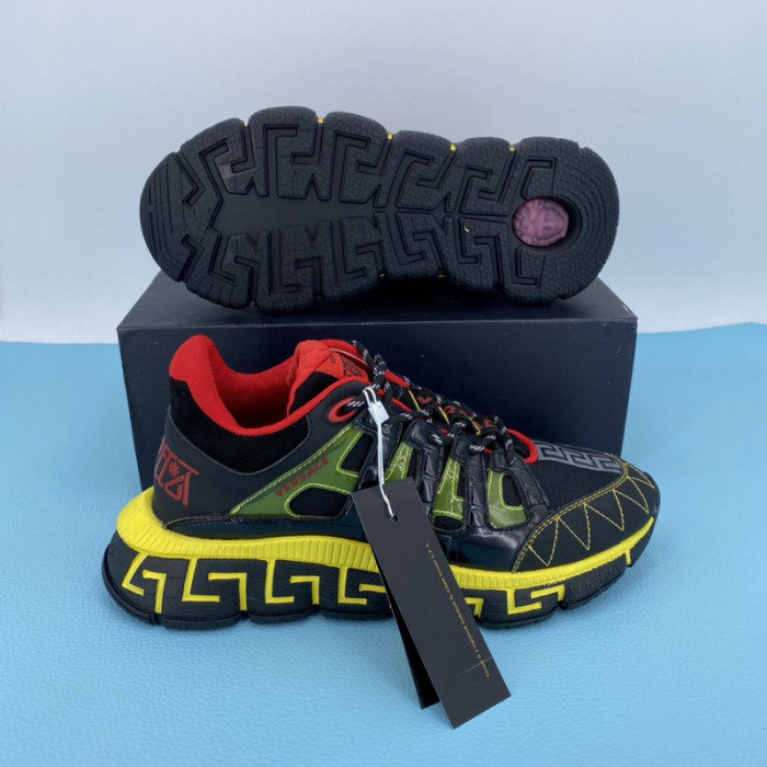 VERS SNEAKERS
