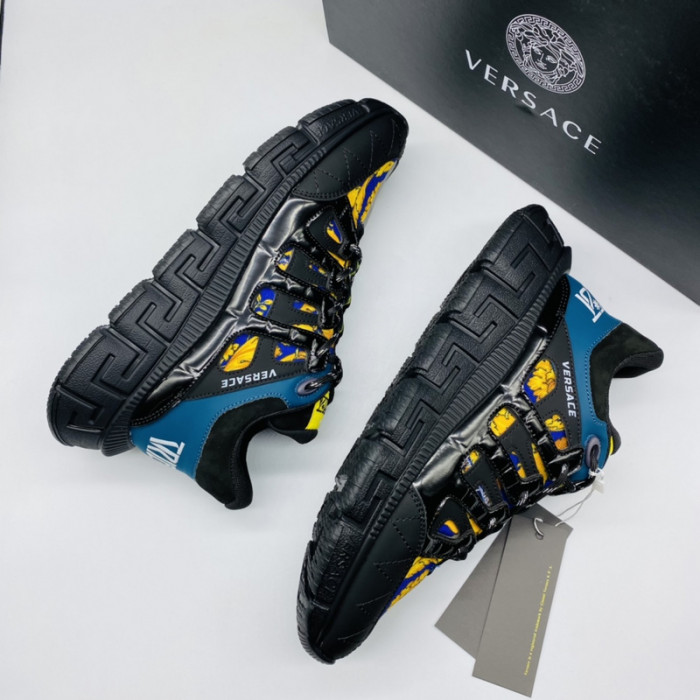 VERS SNEAKERS