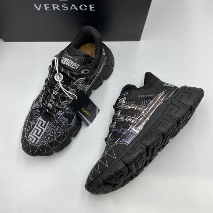 VERS SNEAKERS