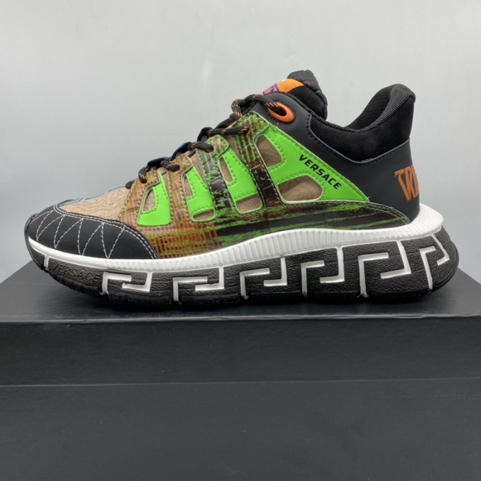 VERS SNEAKERS