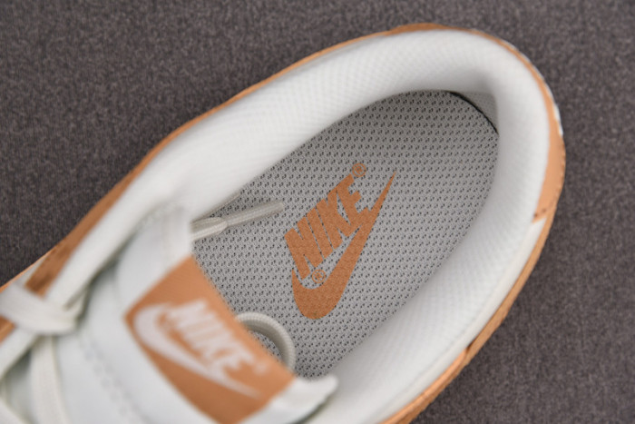 Nike Dunk Low Harvest Moon (W) DD1503-114